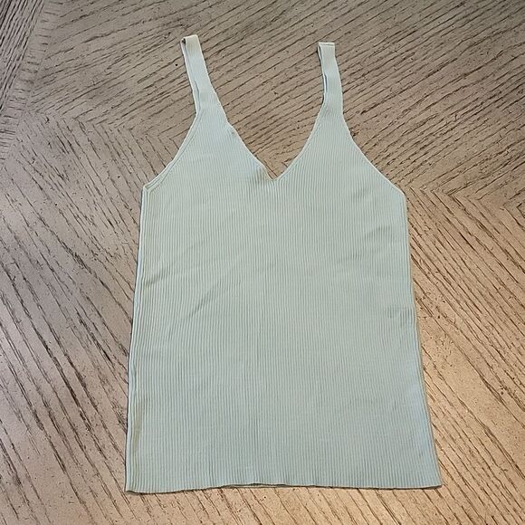 Sagew green ribbed v neck tank top size S New only tried on. - Picture 5 of 6